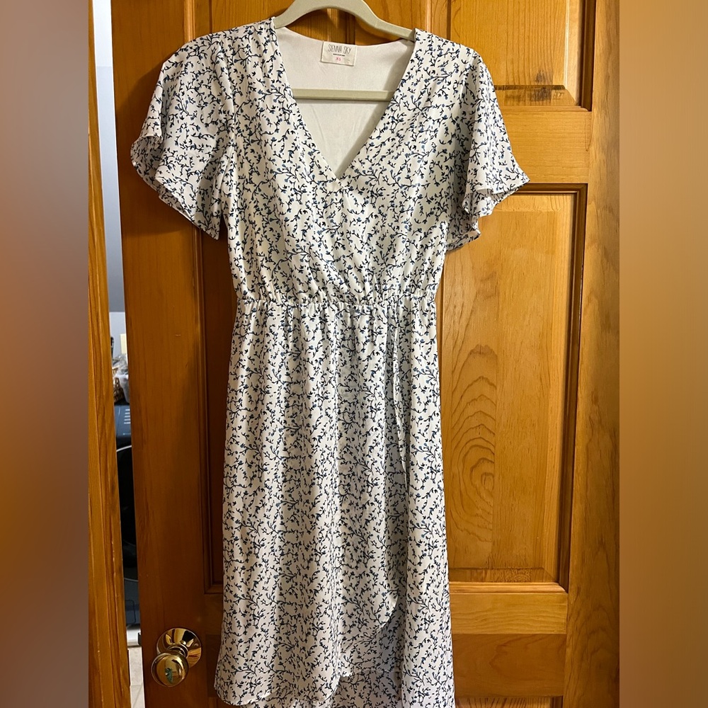Sienna Sky XS Midi Dress